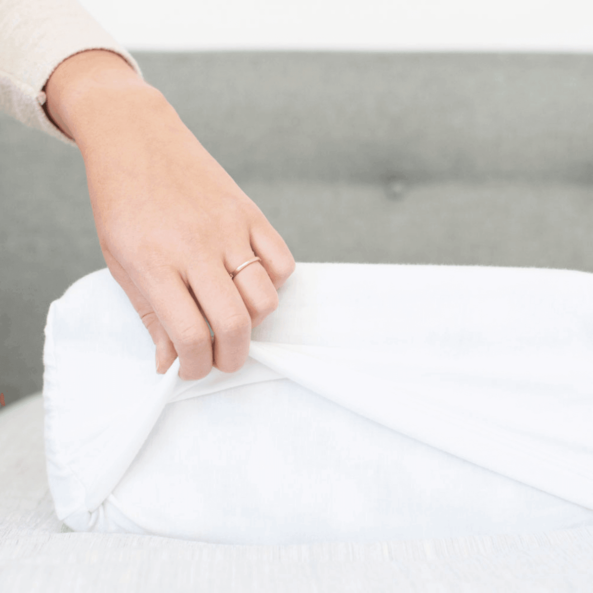 Onenes Deluxe Cotton Zip Pillowcase